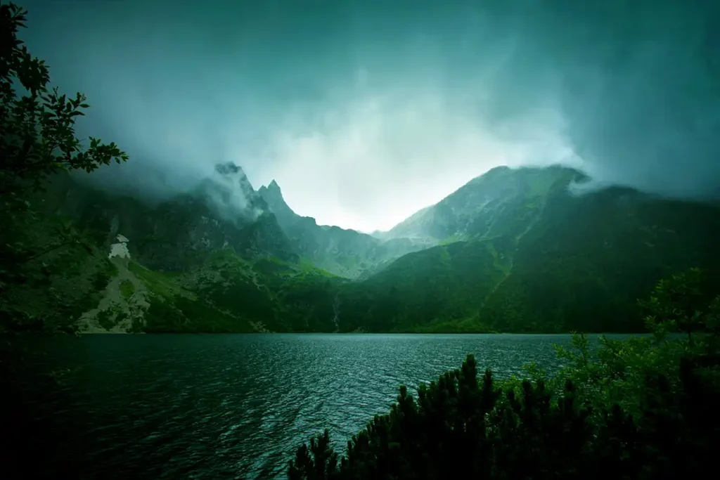 fog-dark-clouds-mountains